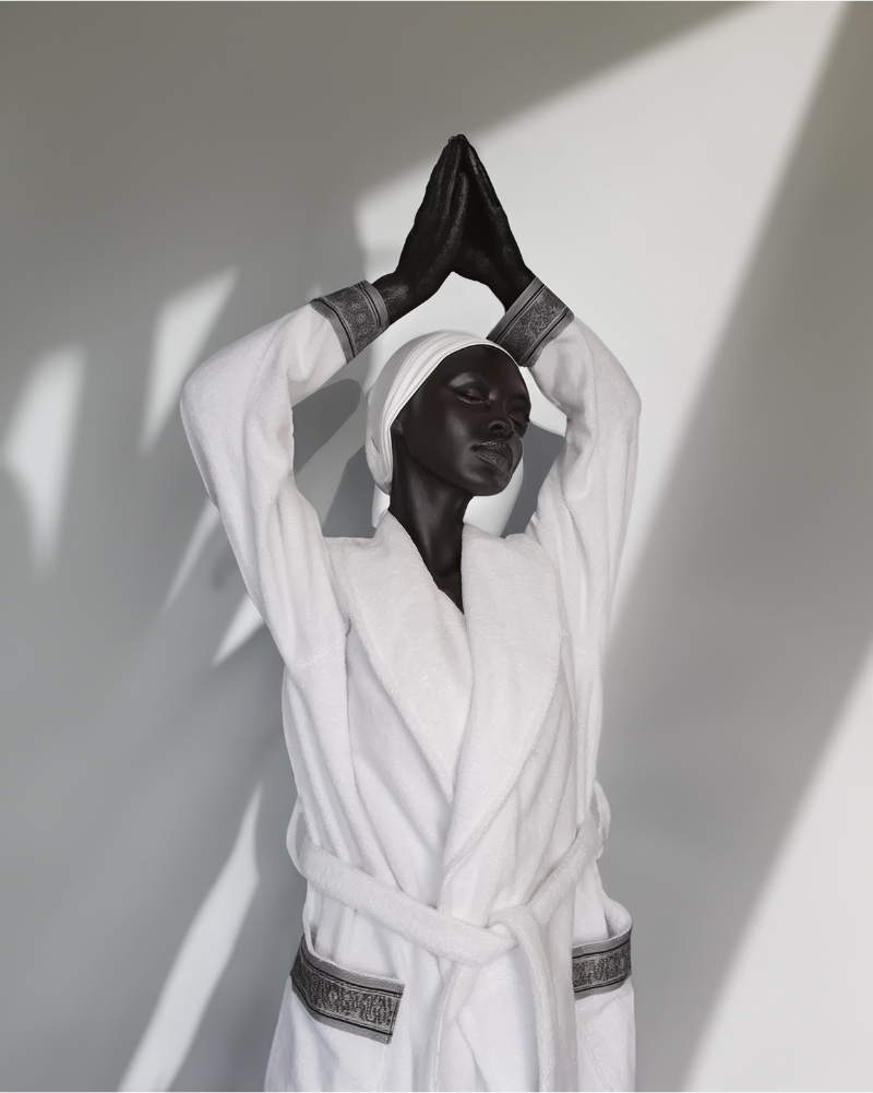 Goblen Bathrobe - White