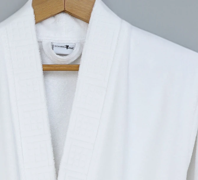 Tilsim White Bathrobe